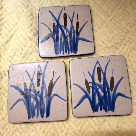 Vintage Labaire Painted Pottery 3 Coasters  Cattails - Picture 1 of 5